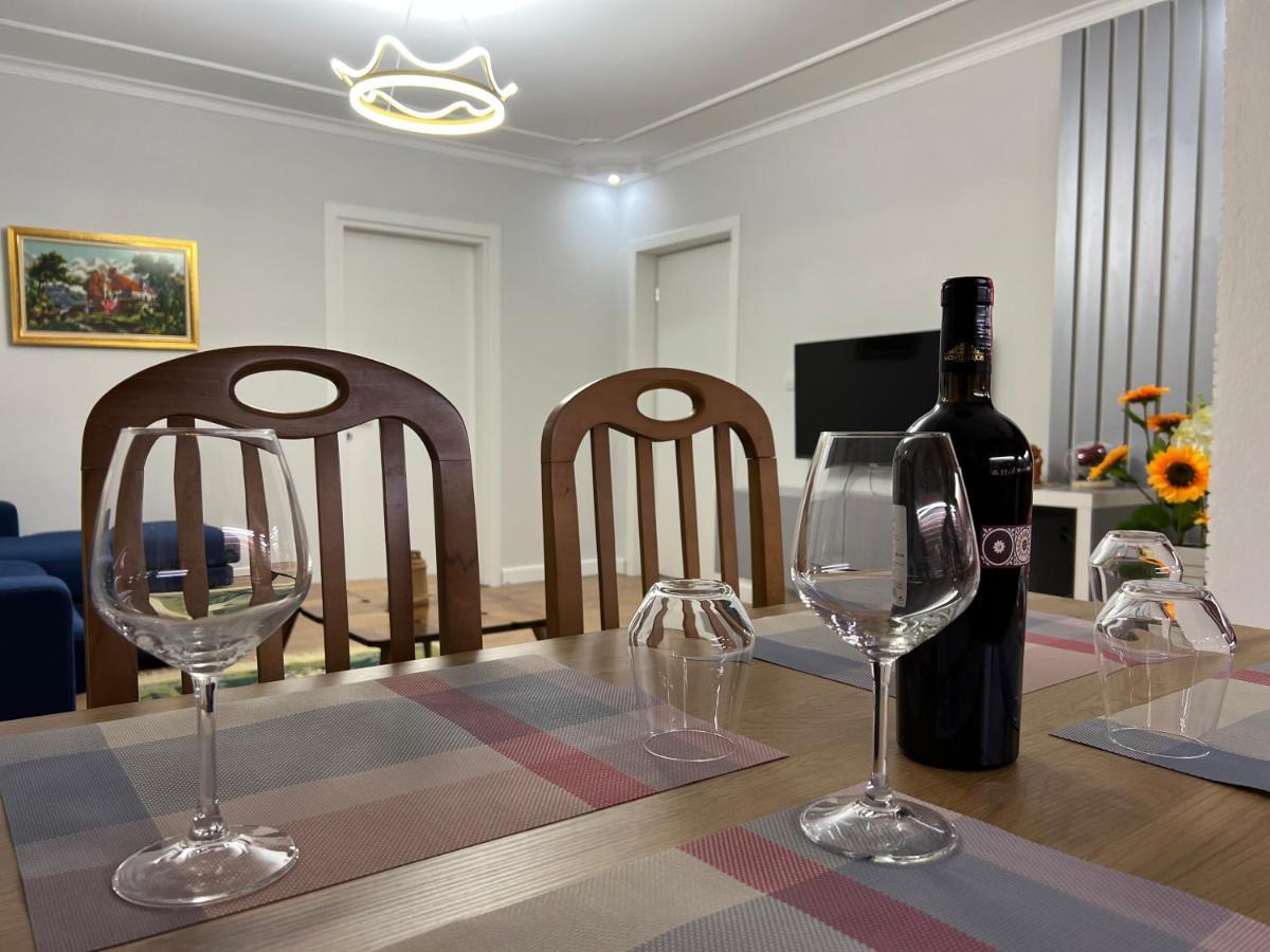 Chestnut Yard Villa Tiranë Luaran gambar