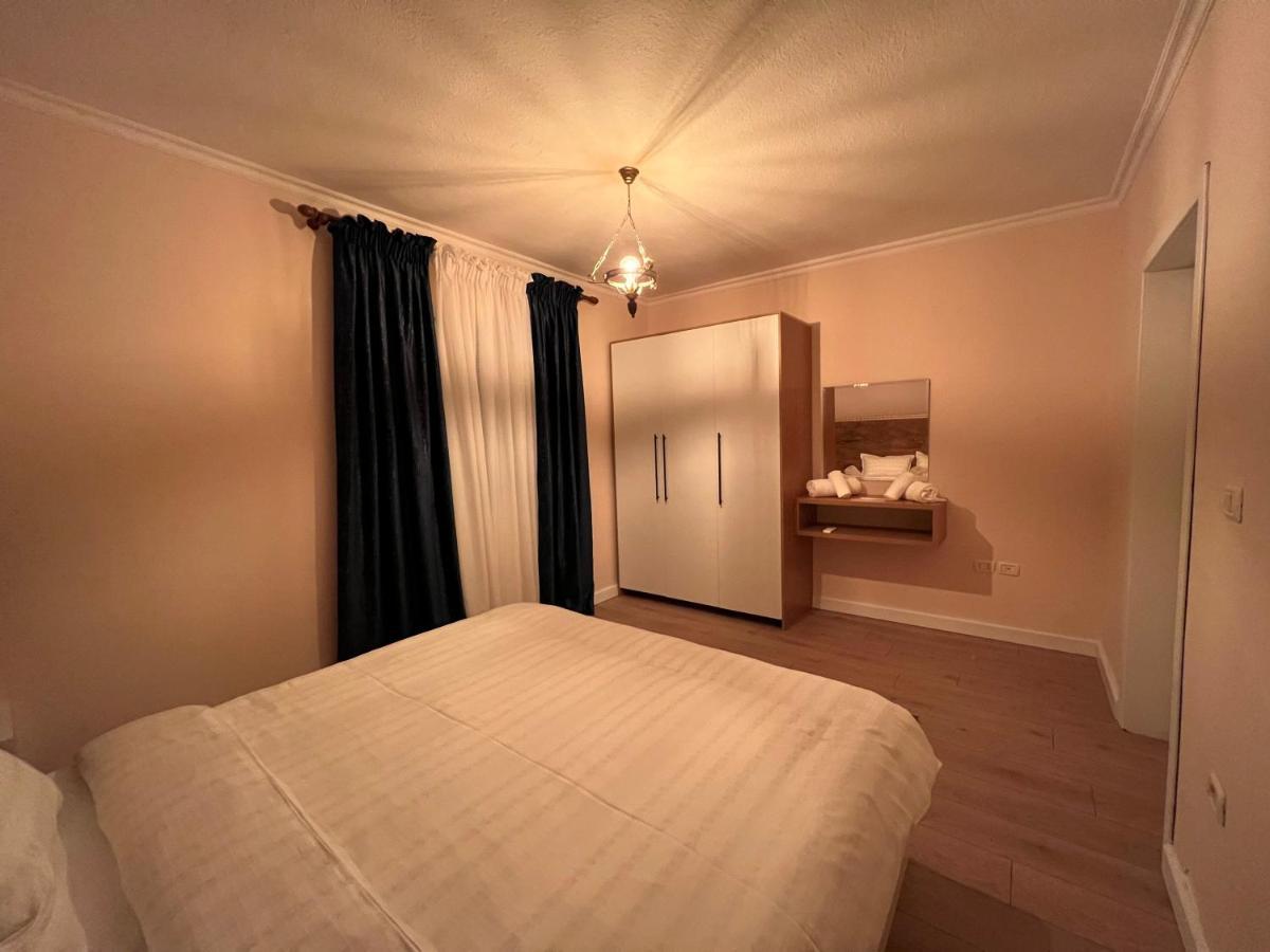Chestnut Yard Villa Tiranë Luaran gambar