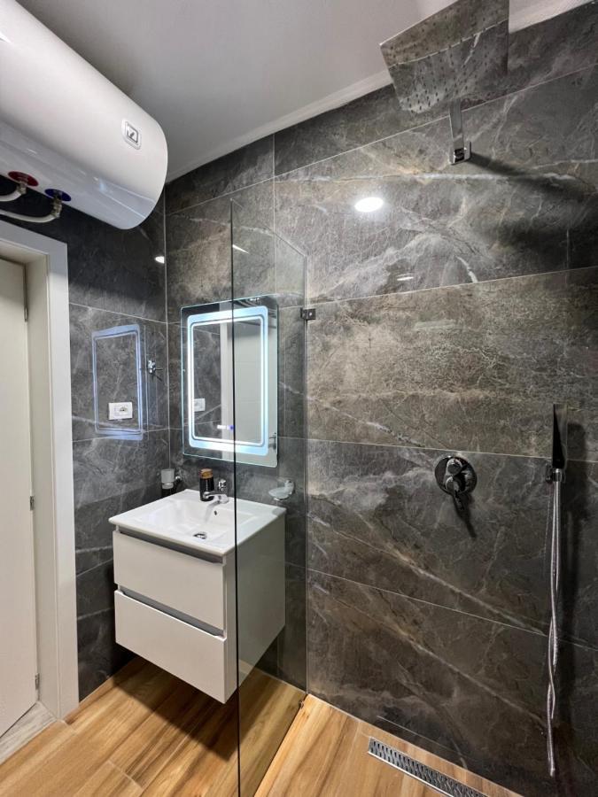 Chestnut Yard Villa Tiranë Luaran gambar
