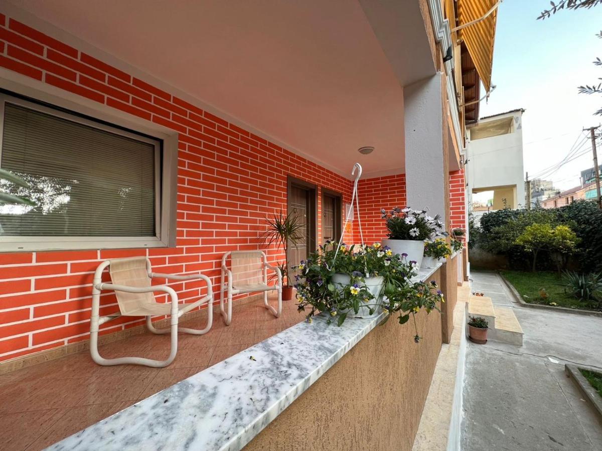 Chestnut Yard Villa Tiranë Luaran gambar