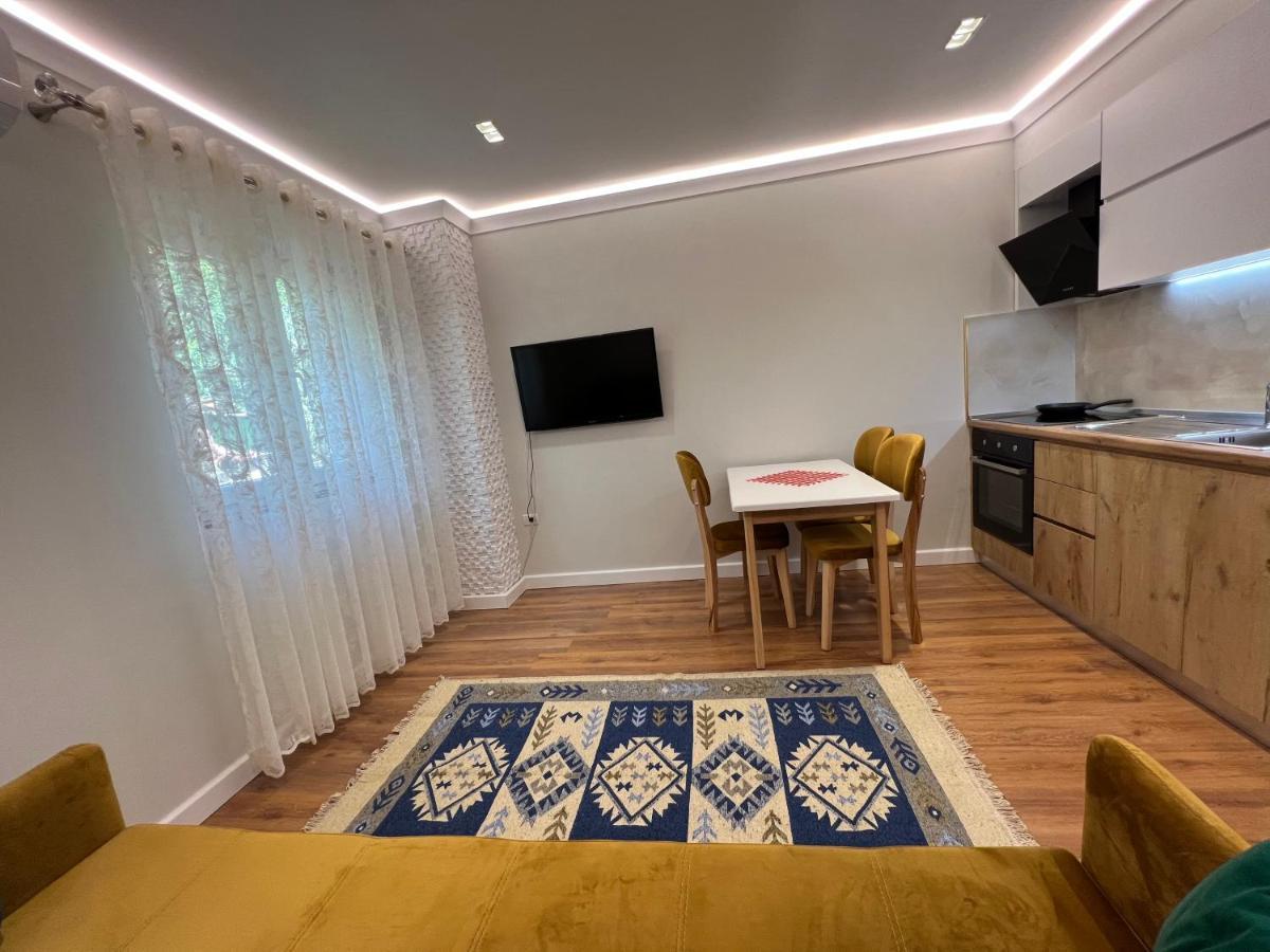 Chestnut Yard Villa Tiranë Luaran gambar